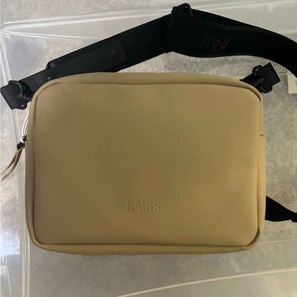 Rains Waterproof Box Bag Beige Crossbody Bag - Picture 7 of 10